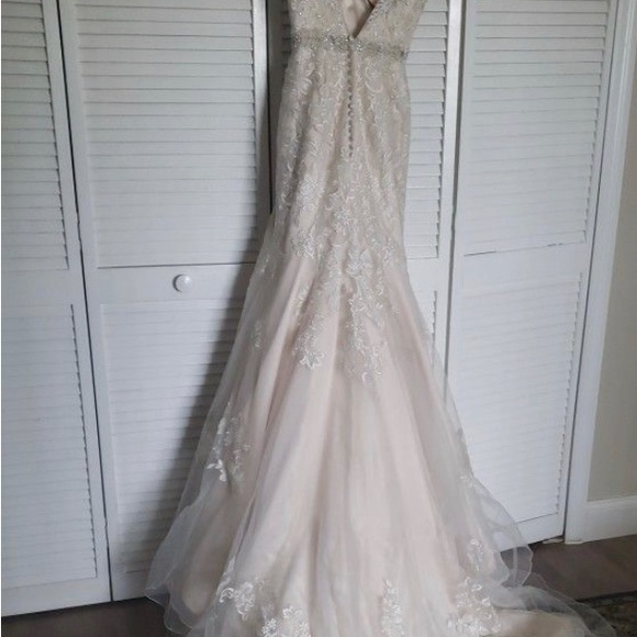 MORI LEE BRIDAL WEDDING GOWN SIZE 6 - Picture 7 of 11
